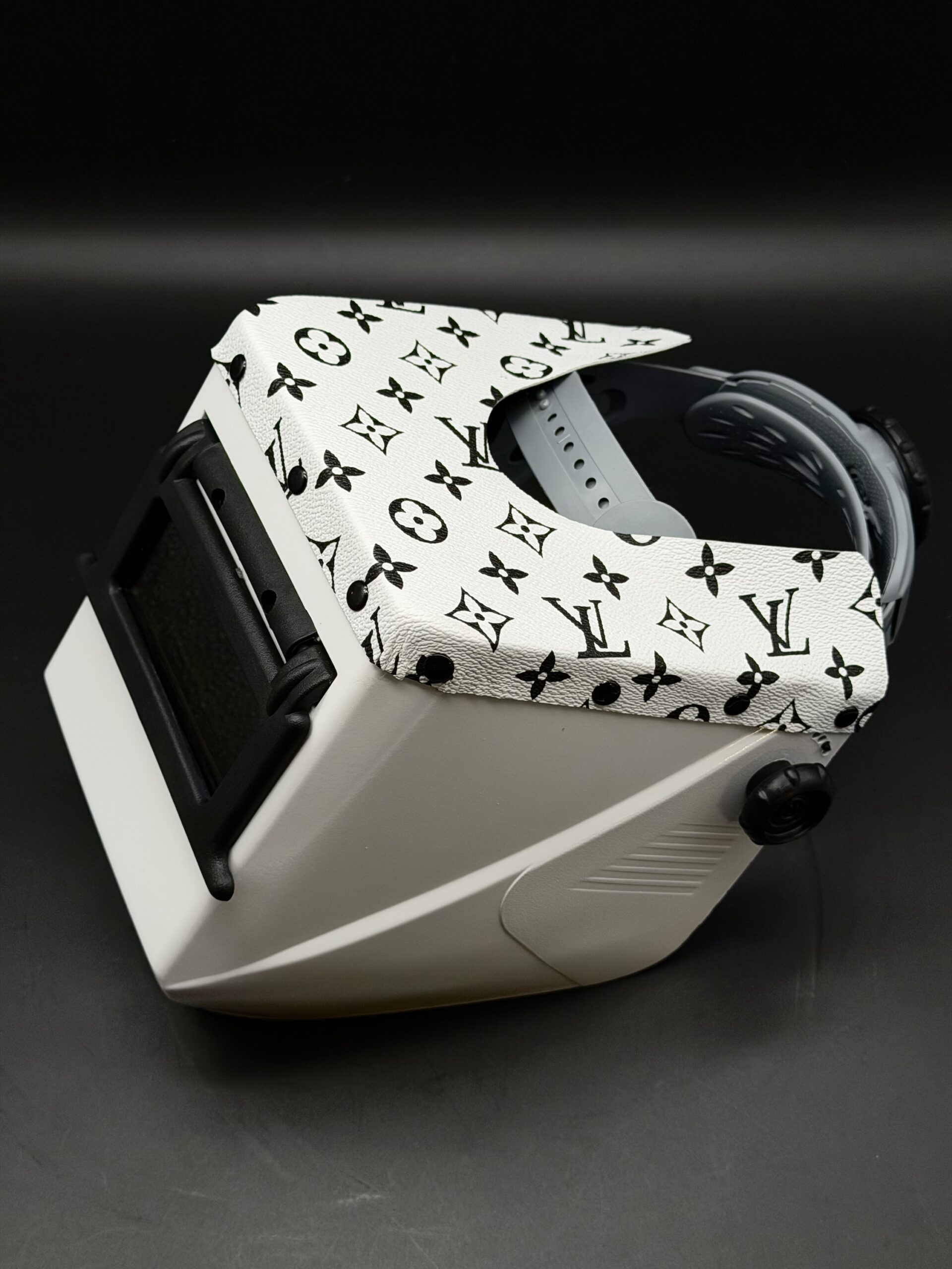 White Jackson 67 Hoods