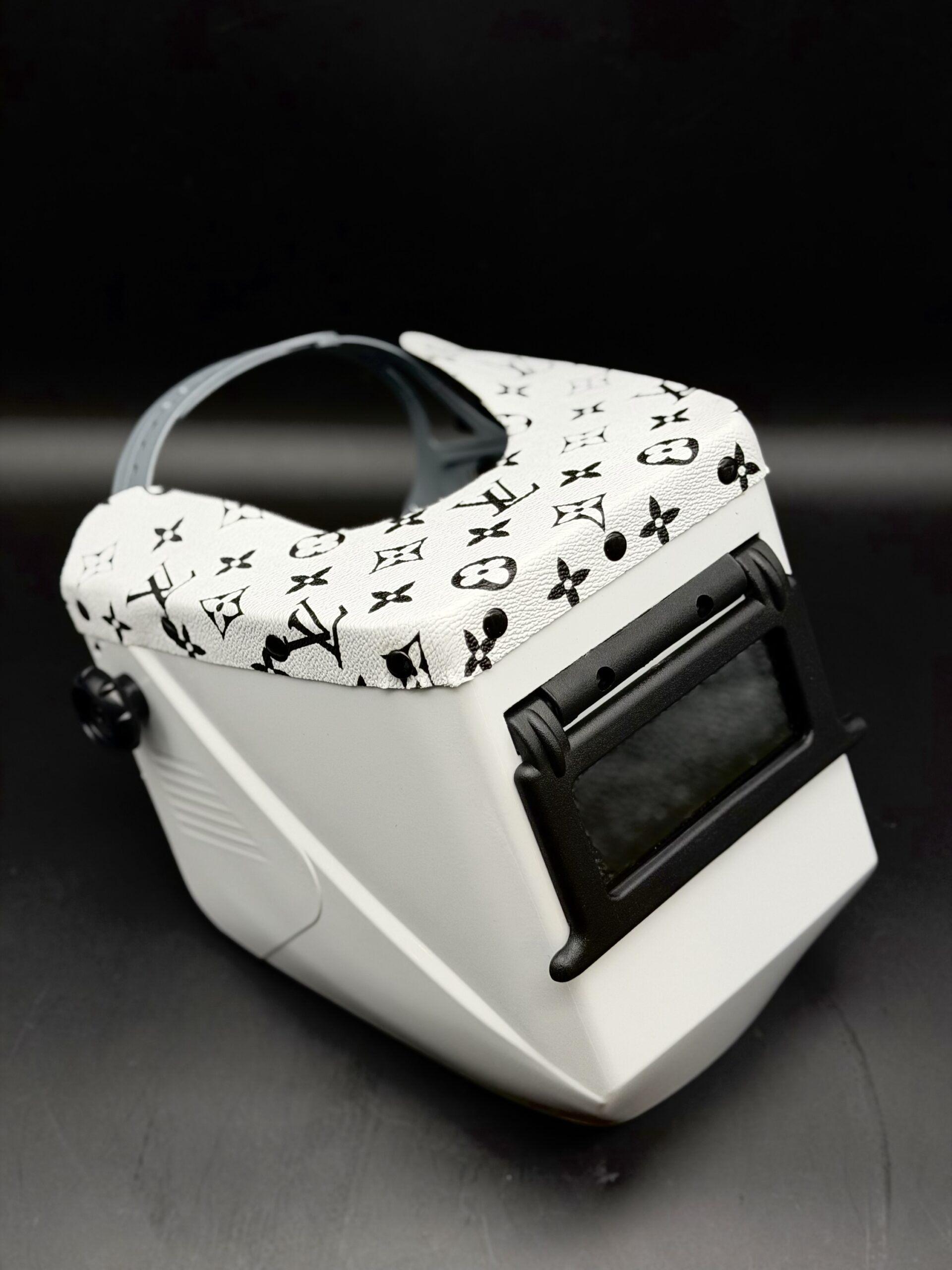 Jackson White & Black A7 Luis Valenciano - Image 3